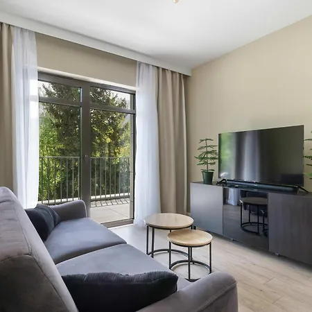 Bright In With Balcony And Parking By Renters アパート *