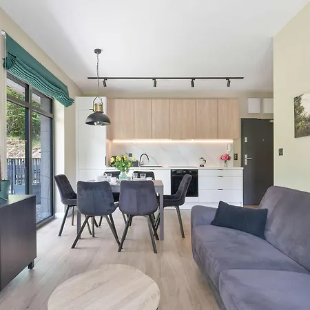 アパート Bright In With Balcony And Parking By Renters カルパッチ